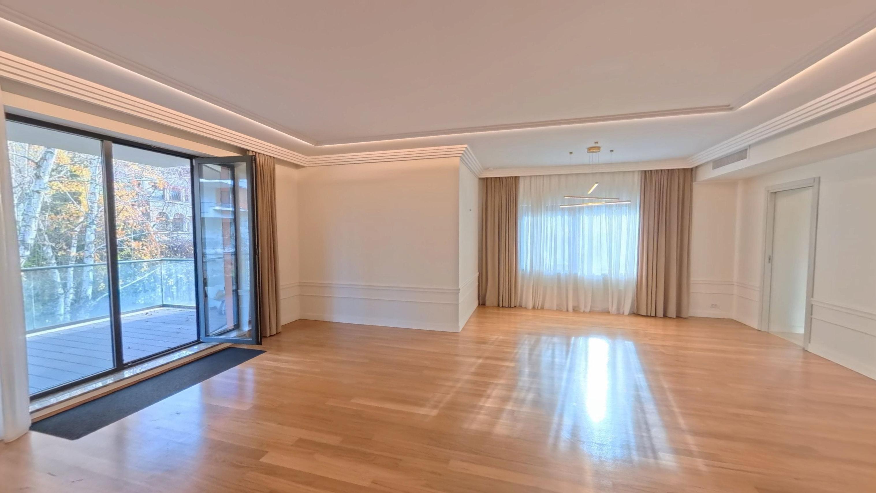 Living Room Elegant - Washington Residence